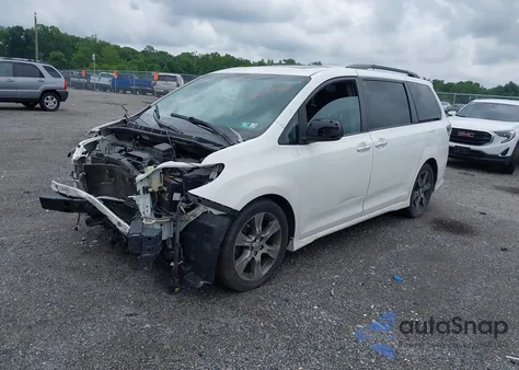 2016 Toyota Sienna Se Premium 8 Passenger из США, поврежденный, VIN 5TDXK3DC0GS762640